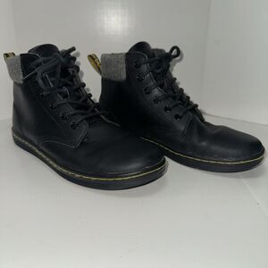 Dr Martens Women’s Air Wair Maelly Black Leather Padded Collar Combat Boots Sz 8